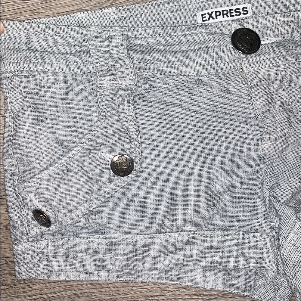 Express Shorts - Picture 3 of 7